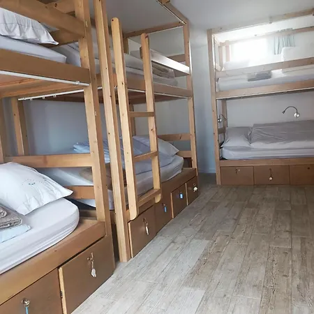 Cachinnans Hostel&apartments Hostel *