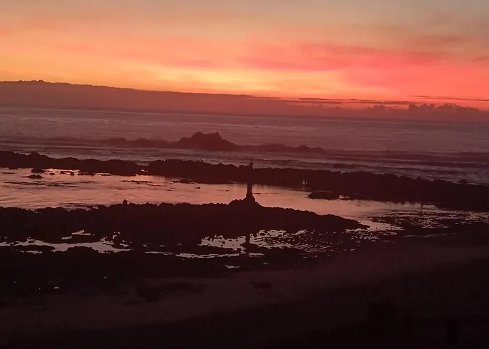 Hostel Cachinnans & *