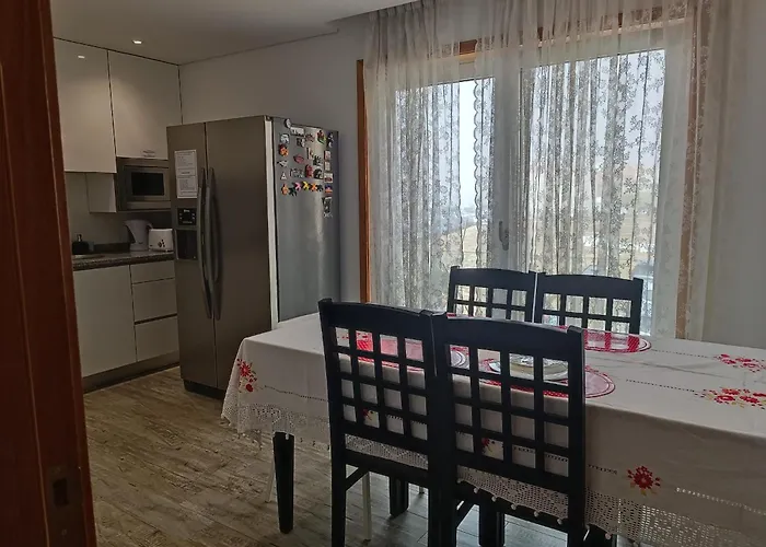 ホステル Cachinnans & *